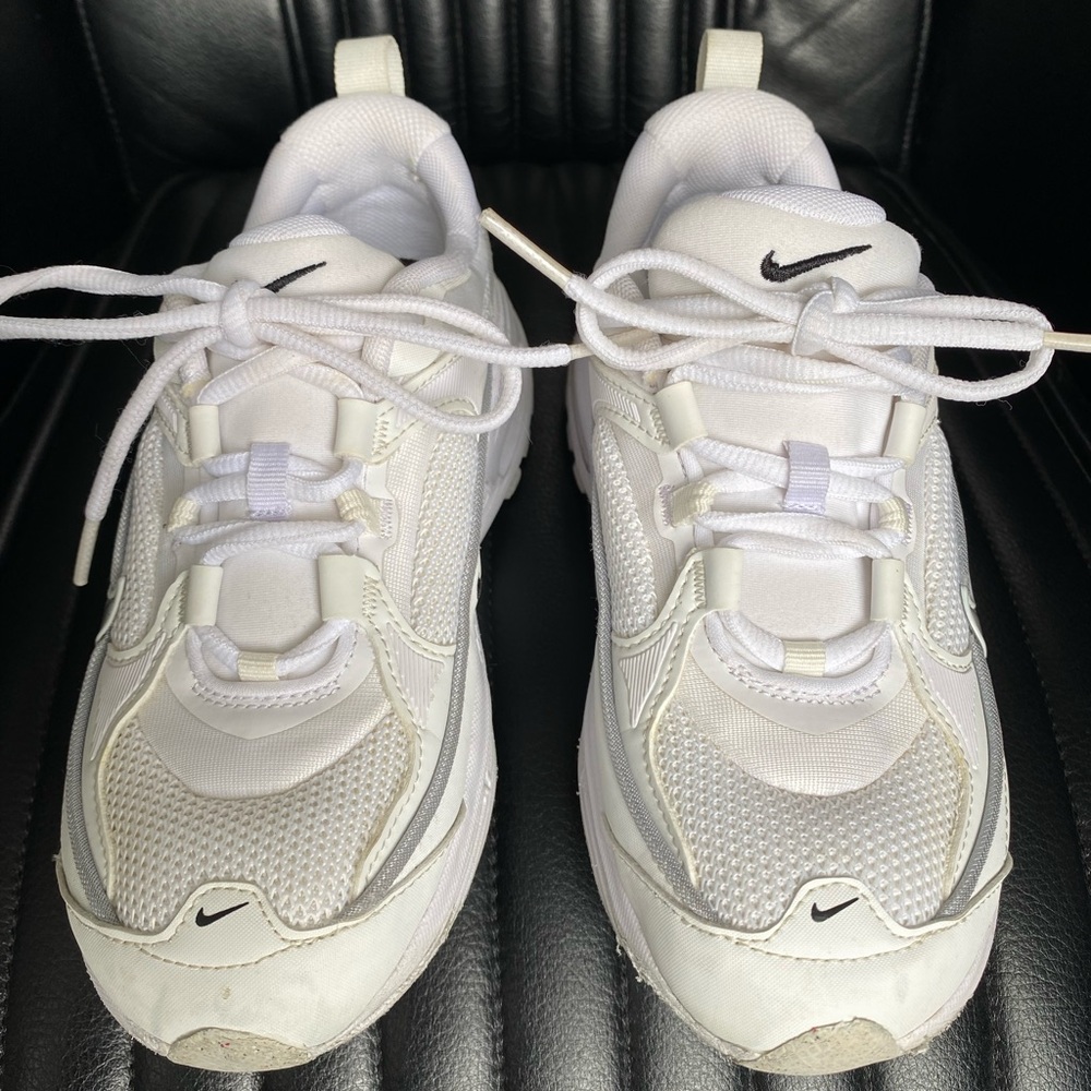Nike Women’s Tennis Shoe